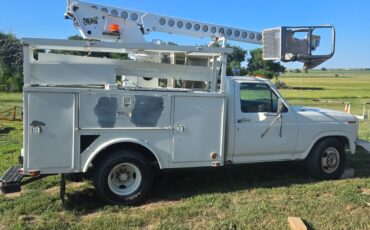 Ford-f350-bucket-truck-1984