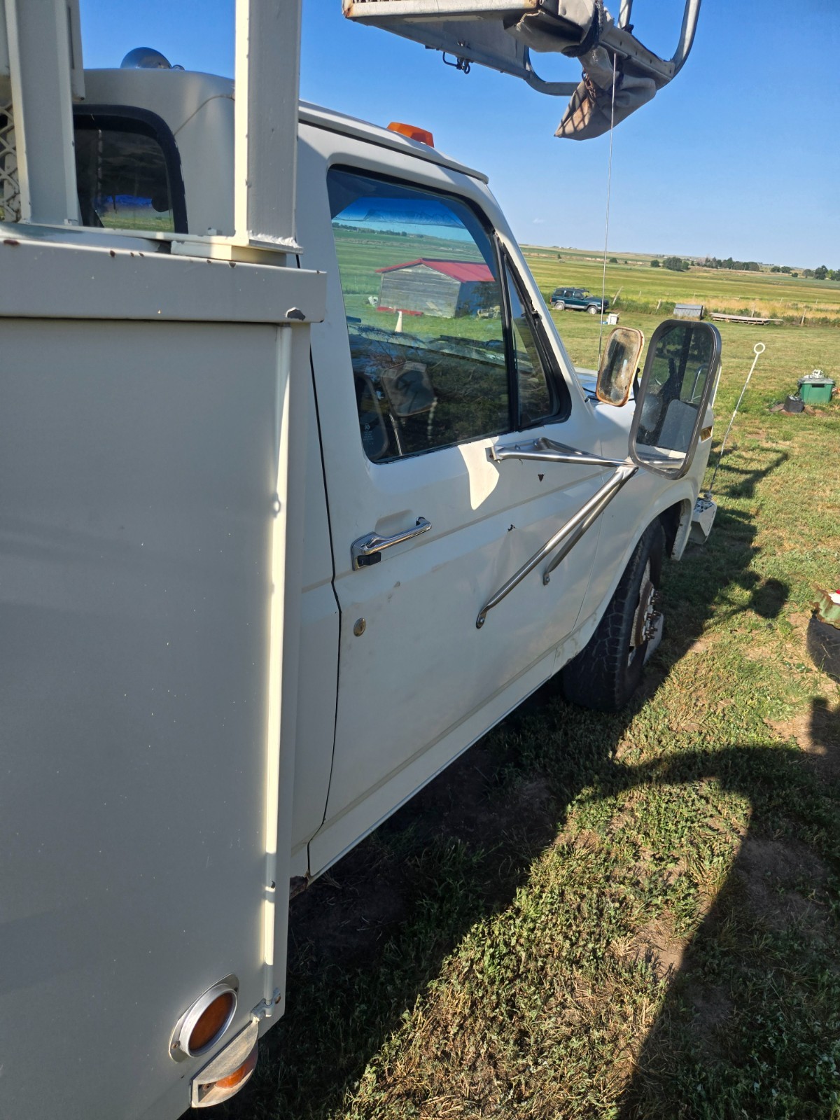 Ford-f350-bucket-truck-1984-6