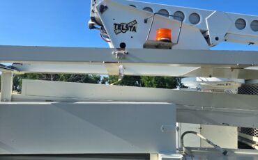 Ford-f350-bucket-truck-1984-9