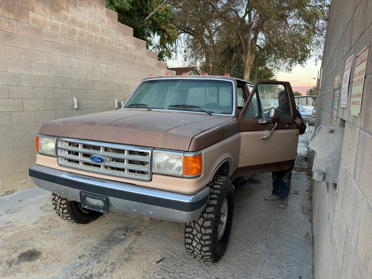 Ford-f350-lariat-1987-brown-1