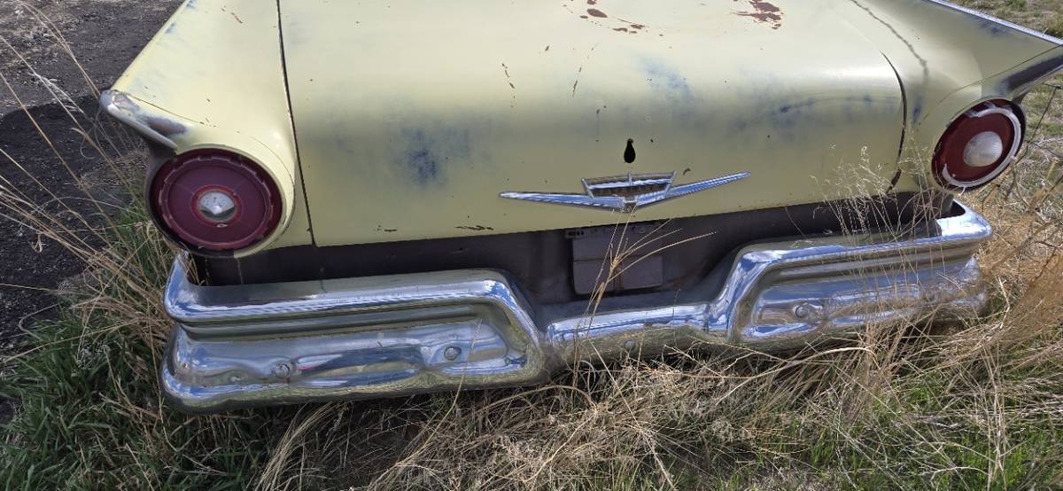 Ford-fairlane-500-1957-yellow-1