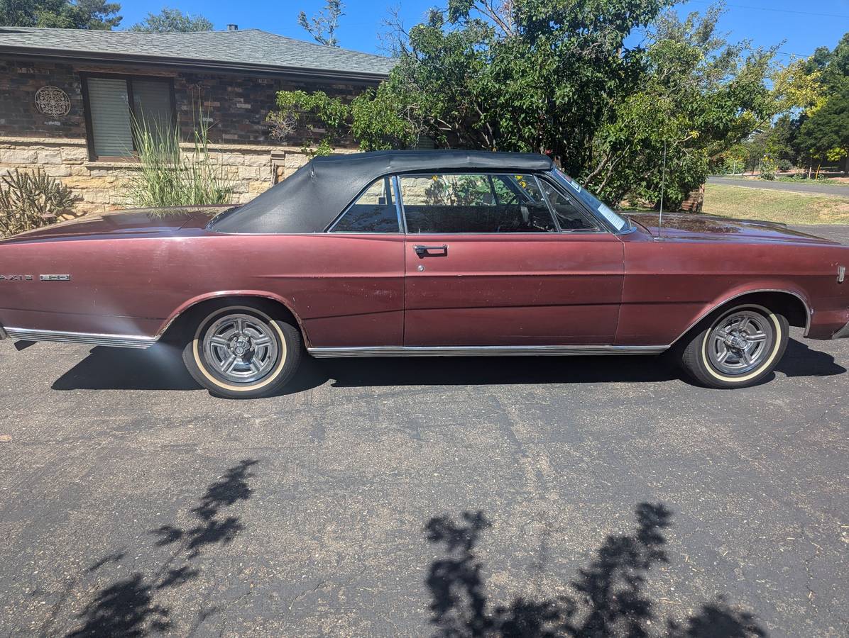 Ford-galaxie-500-convertible-1966-red-8