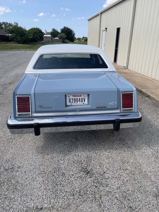 Ford-ltd-crown-victoria-lx-1987-blue-4