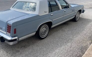 Ford-ltd-crown-victoria-lx-1987-blue-5