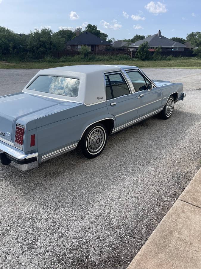 Ford-ltd-crown-victoria-lx-1987-blue-5