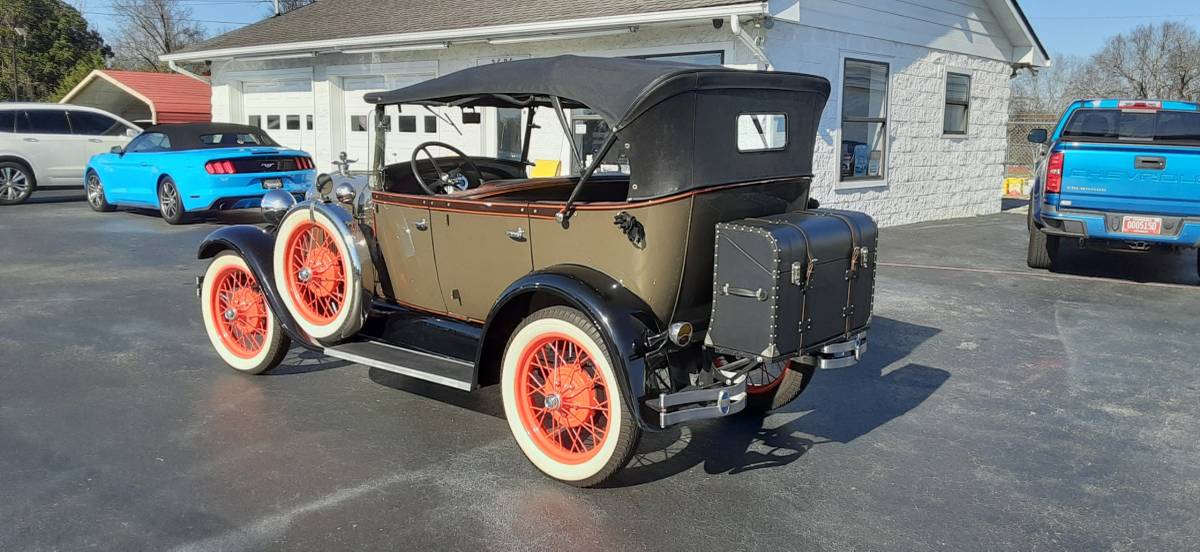 Ford-model-a-phaeton-1929-brown-3