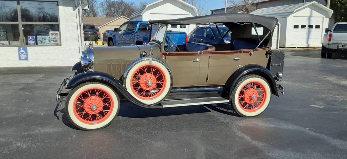 Ford-model-a-phaeton-1929-brown-4