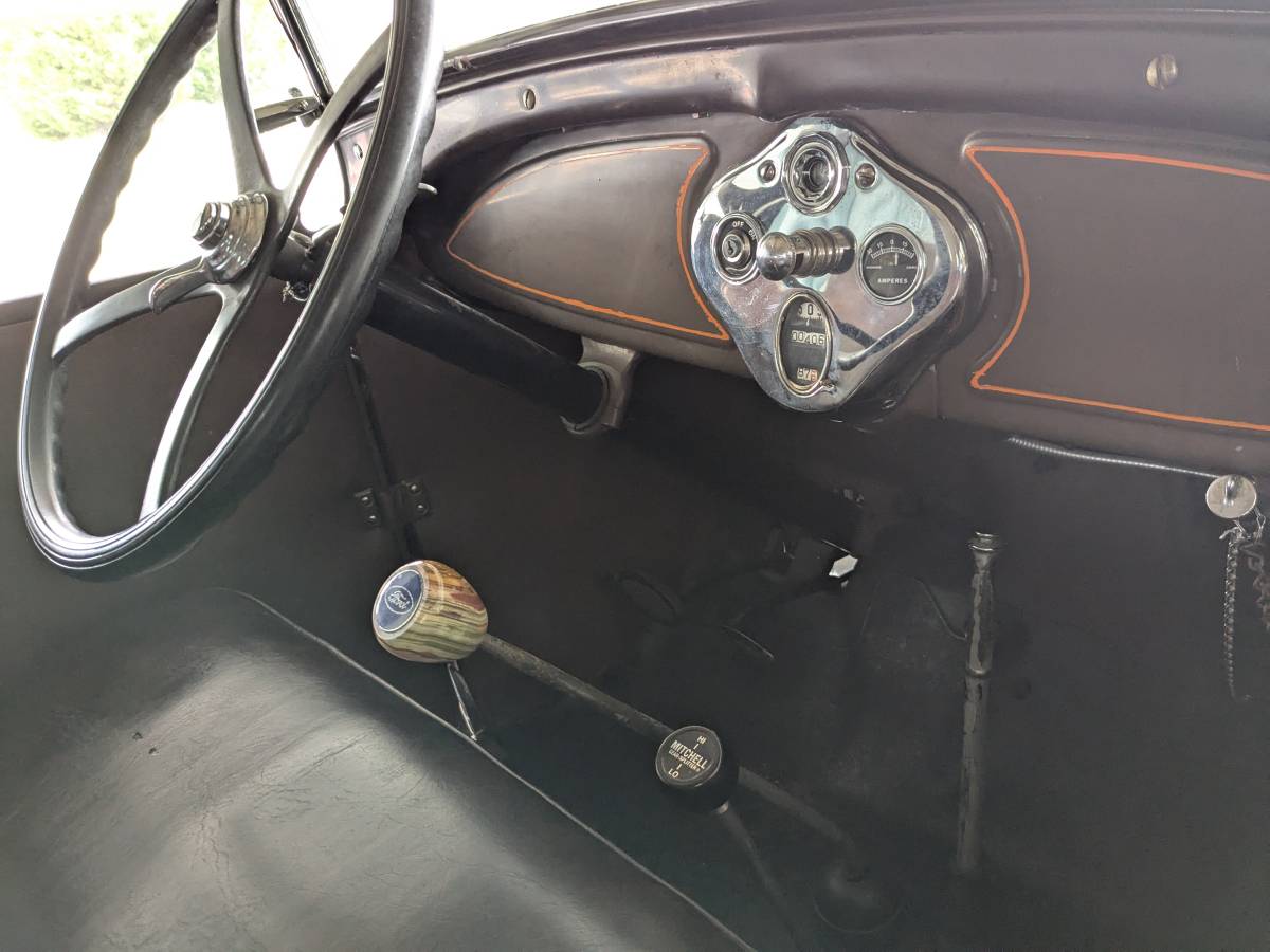 Ford-model-a-phaeton-1929-brown-8