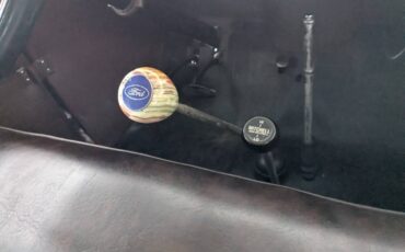 Ford-model-a-phaeton-1929-brown-9