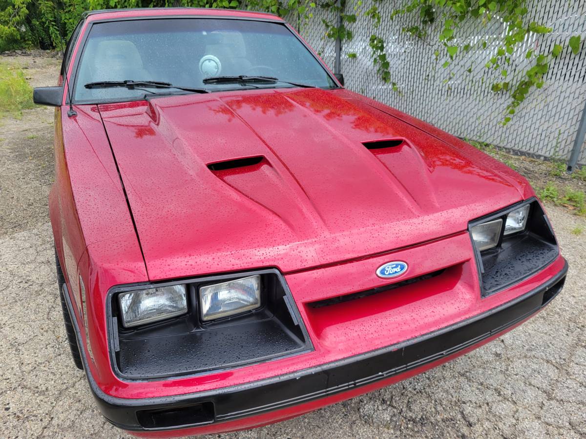 Ford-mustang-1985-custom-2