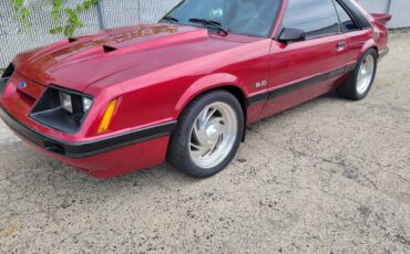 Ford-mustang-1985-custom