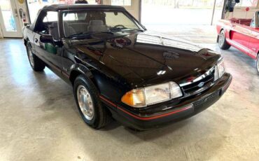Ford-mustang-1988-black-1