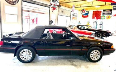 Ford-mustang-1988-black-3