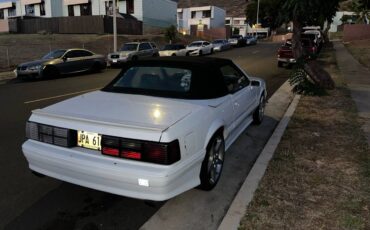Ford-mustang-1988-white-1