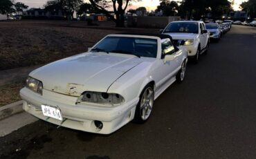 Ford-mustang-1988-white-3