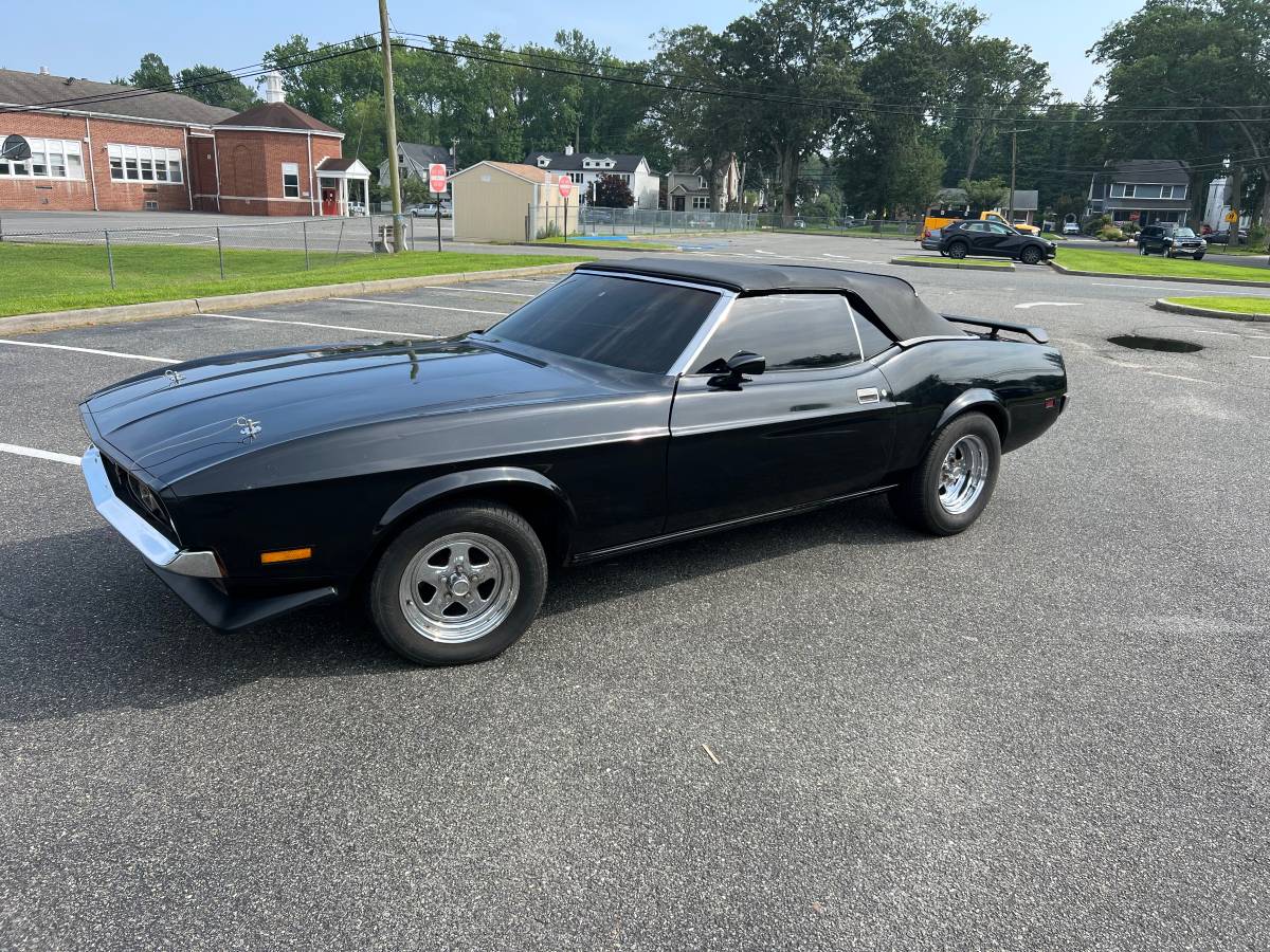 Ford-mustang-convertible-1972-black-2