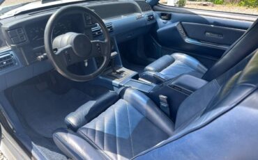 Ford-mustang-convertible-1989-white-13