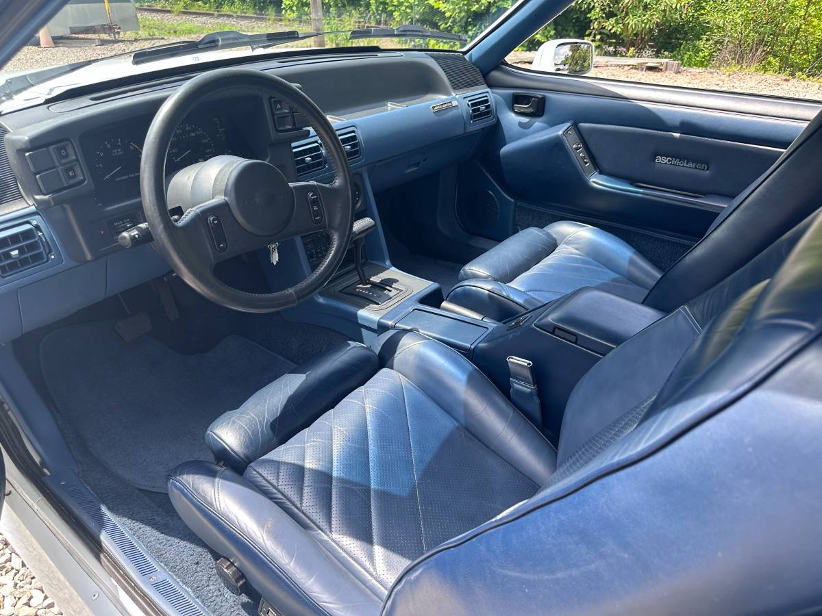 Ford-mustang-convertible-1989-white-13