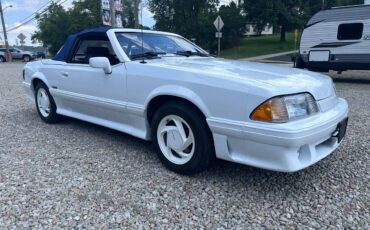 Ford-mustang-convertible-1989-white-2