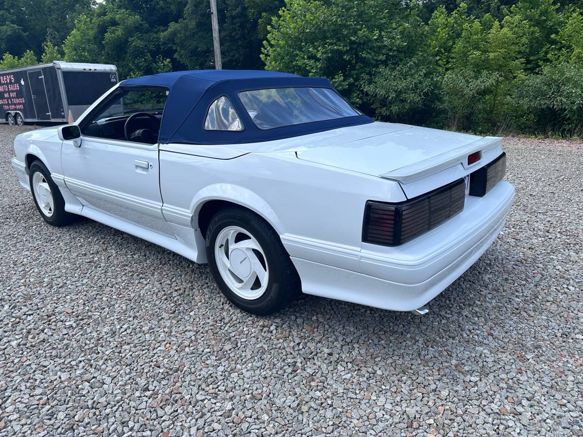 Ford-mustang-convertible-1989-white-6