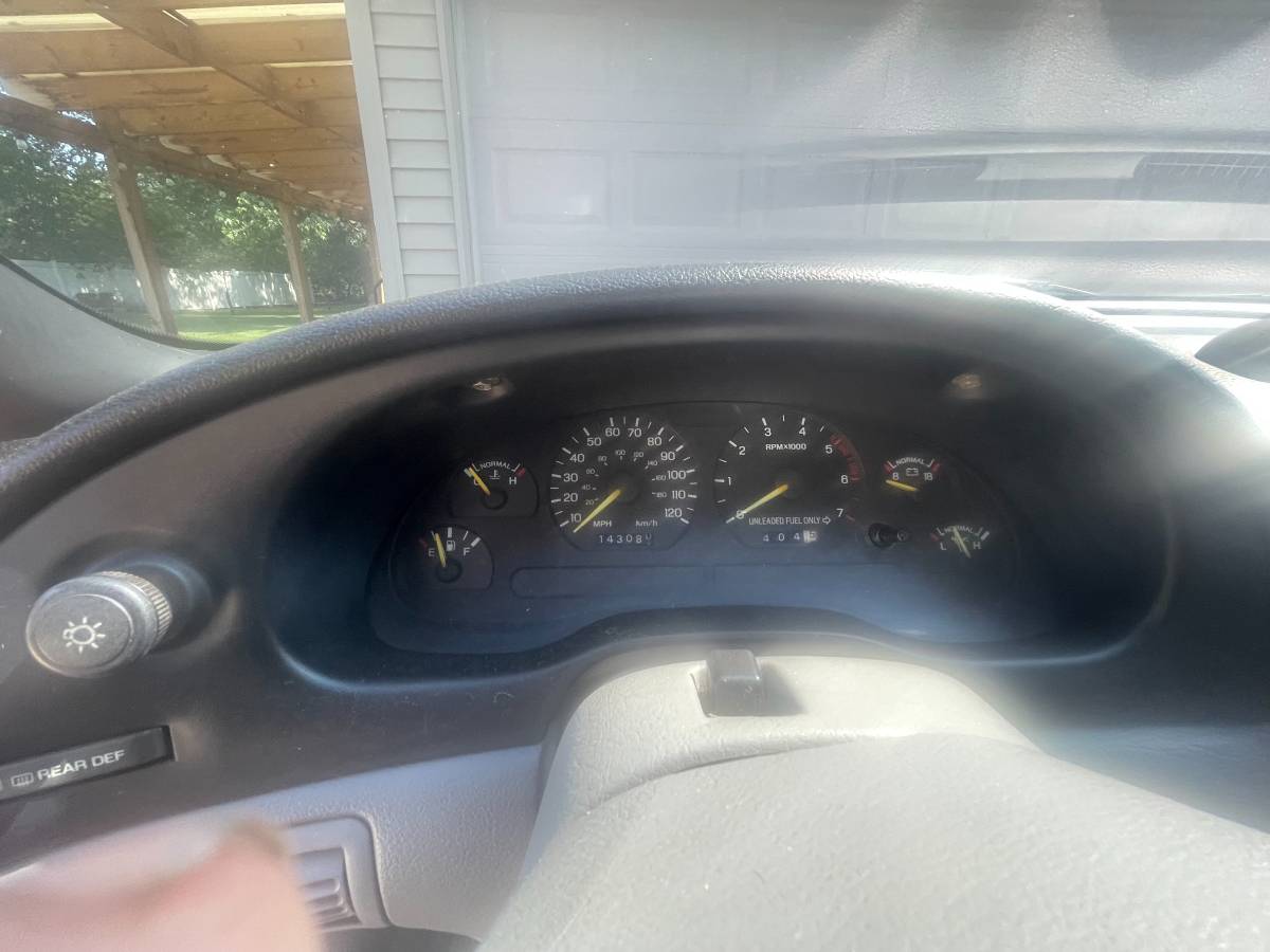 Ford-mustang-convertible-1994-grey-4