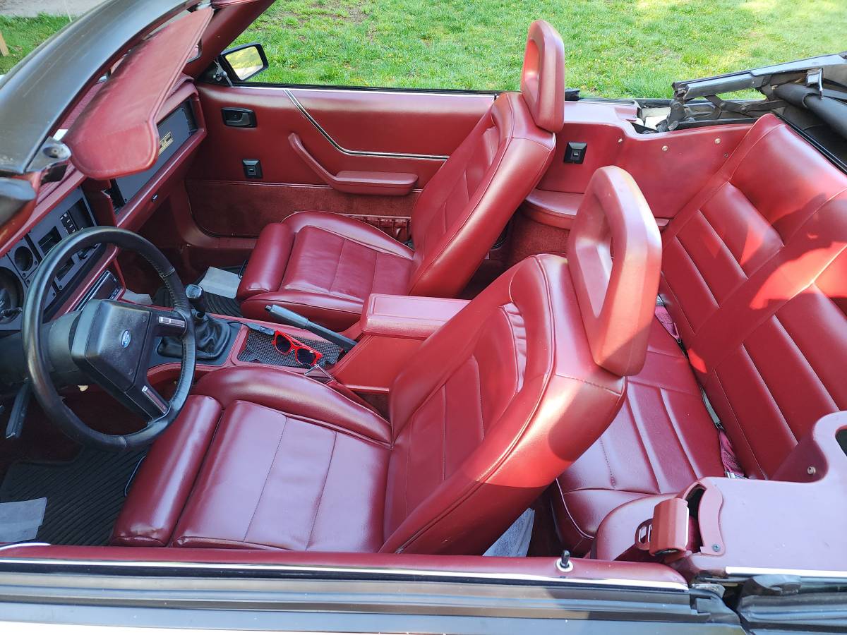 Ford-mustang-glx-1984-white-11