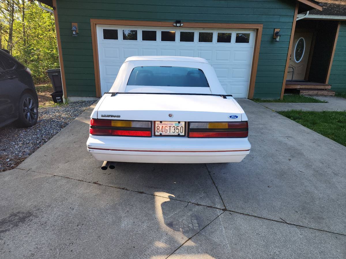 Ford-mustang-glx-1984-white-3
