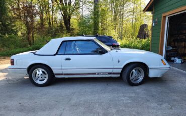 Ford-mustang-glx-1984-white