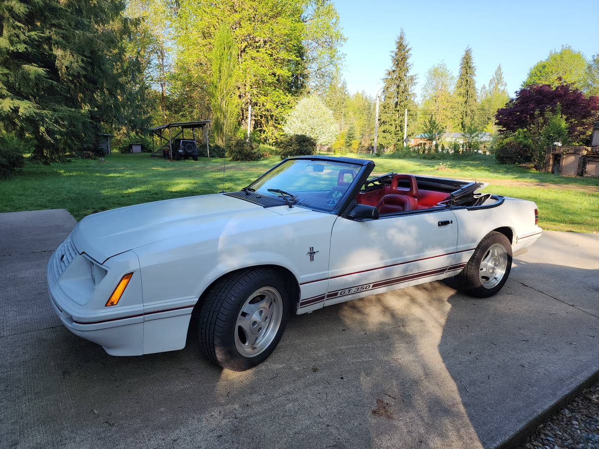 Ford-mustang-glx-1984-white-4
