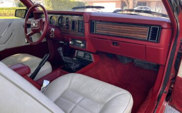 Ford-mustang-gt-1983-11