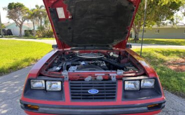 Ford-mustang-gt-1983-16