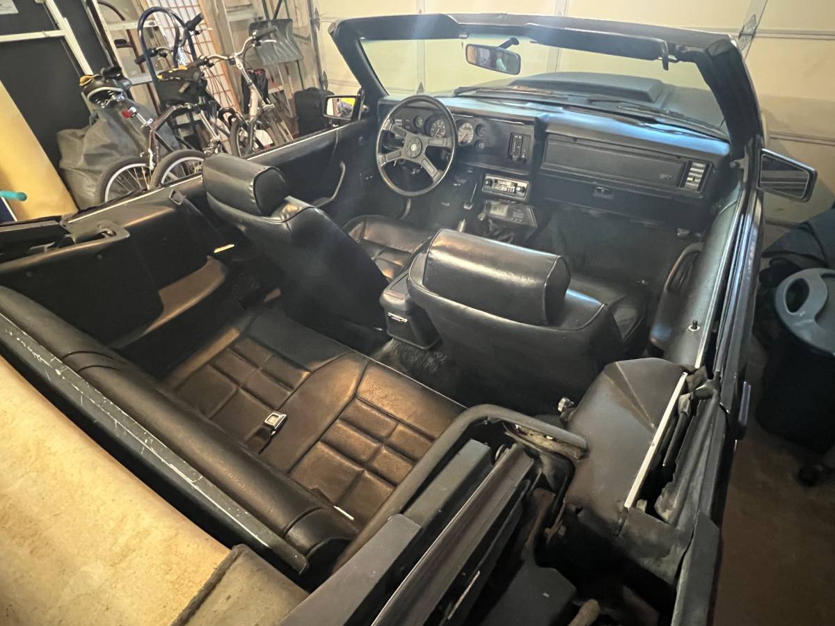 Ford-mustang-gt-1983-2