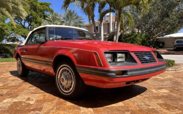 Ford-mustang-gt-1983-3
