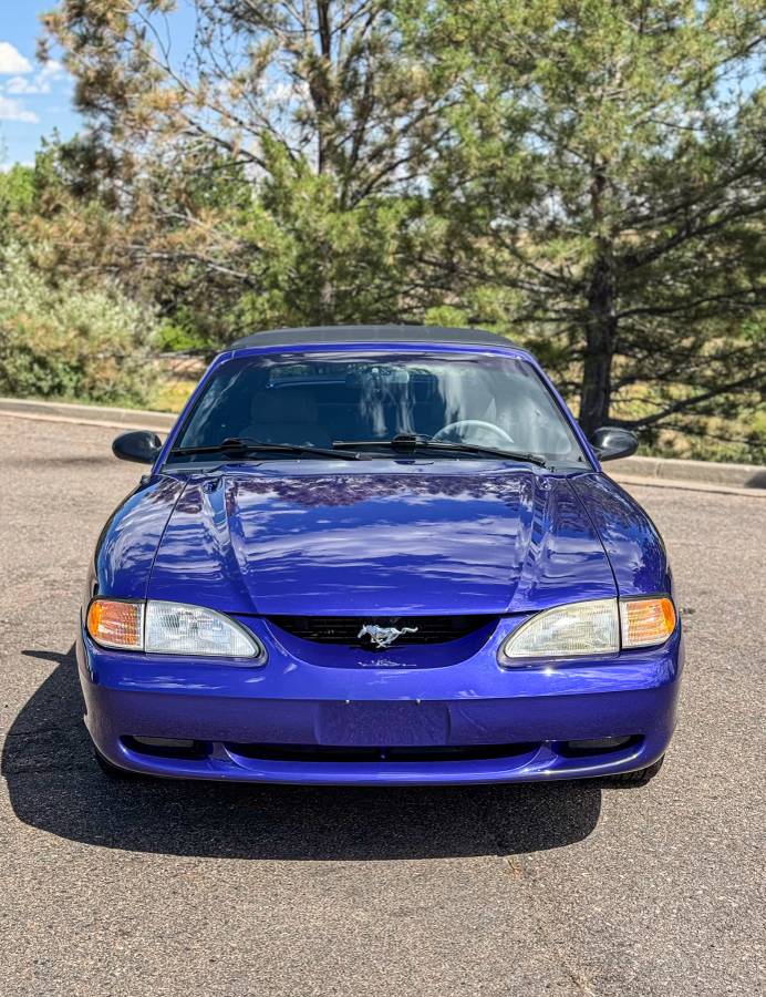 Ford-mustang-gt-convertible-1995-blue-1