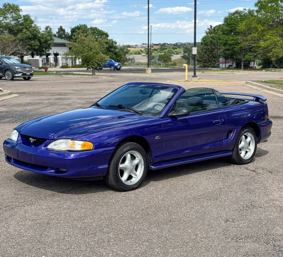 Ford-mustang-gt-convertible-1995-blue-14