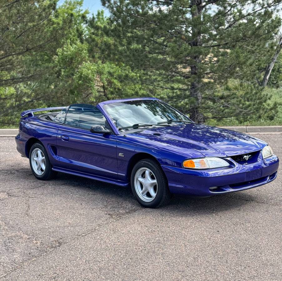 Ford-mustang-gt-convertible-1995-blue-15