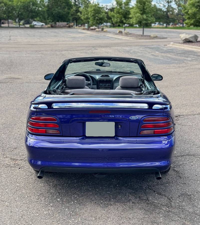 Ford-mustang-gt-convertible-1995-blue-16