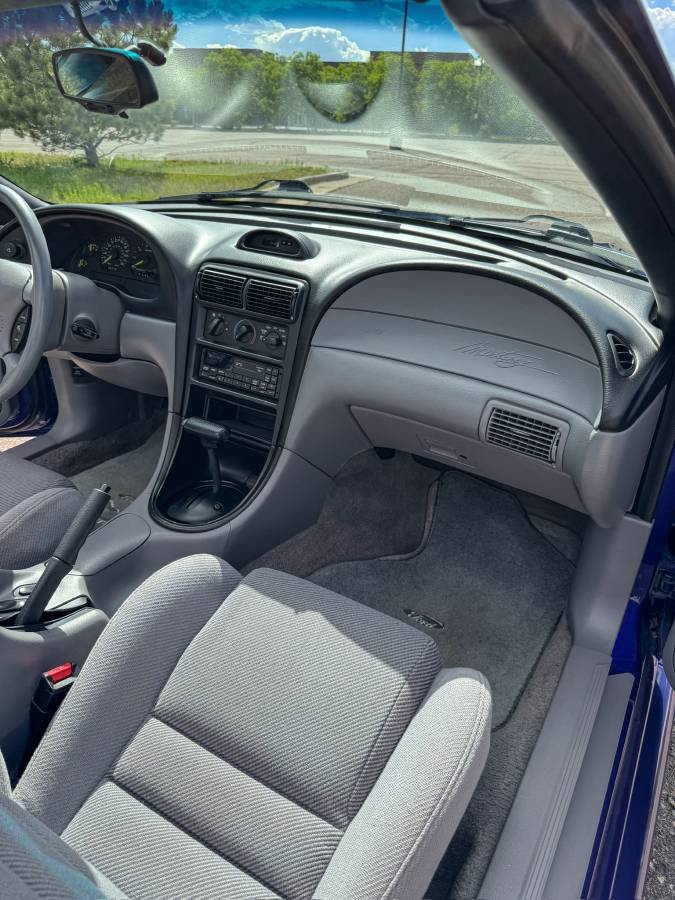 Ford-mustang-gt-convertible-1995-blue-19