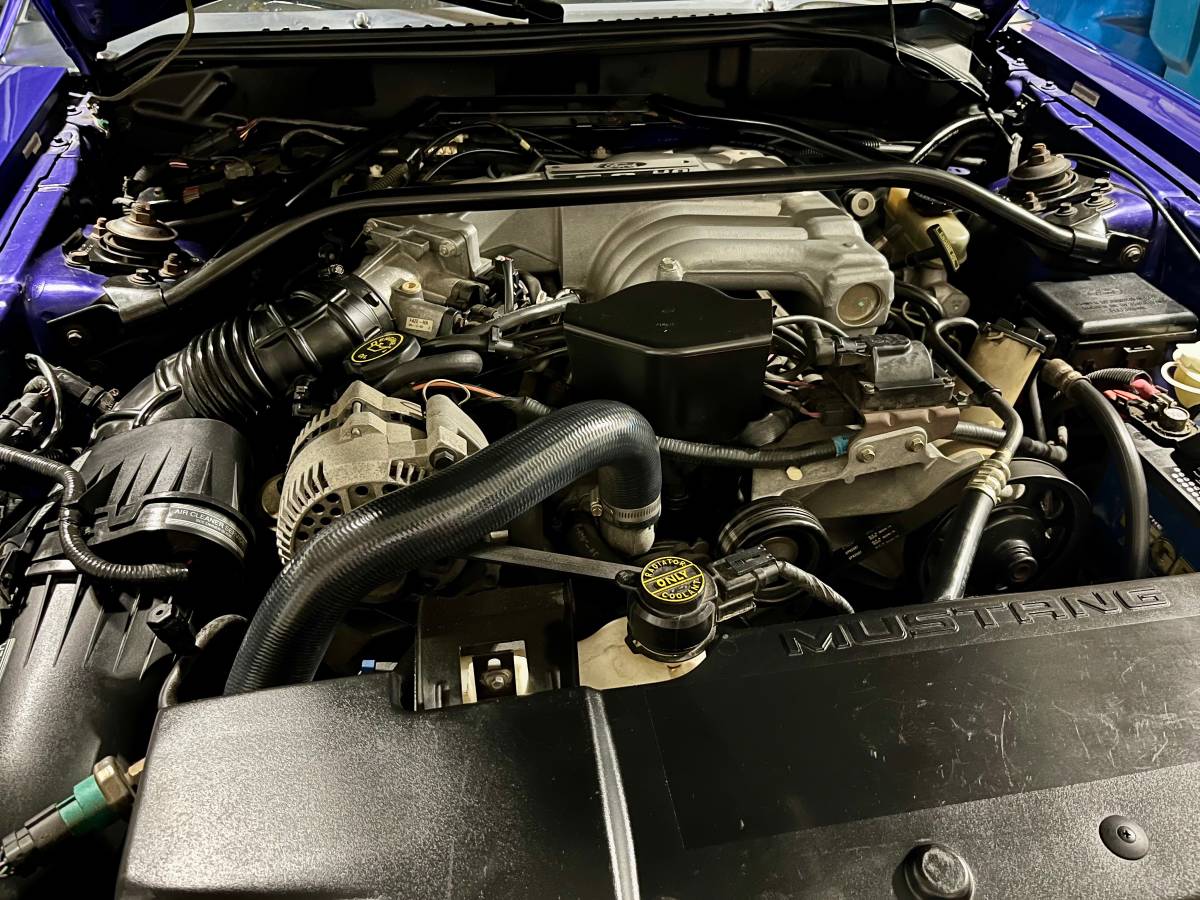Ford-mustang-gt-convertible-1995-blue-22