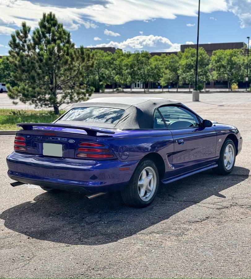 Ford-mustang-gt-convertible-1995-blue-3