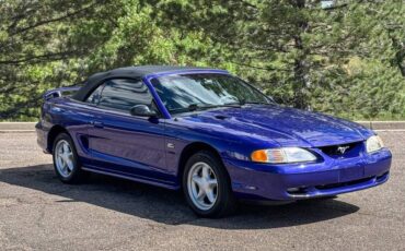 Ford-mustang-gt-convertible-1995-blue
