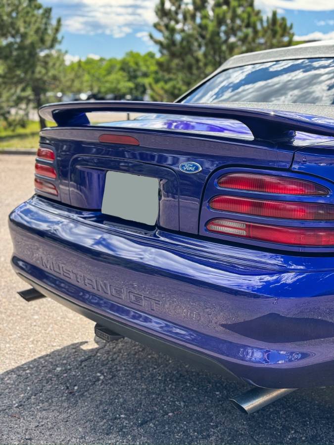 Ford-mustang-gt-convertible-1995-blue-8