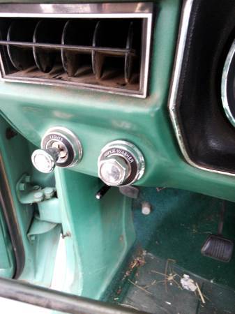 Ford-pinto-wagon-1975-green-5