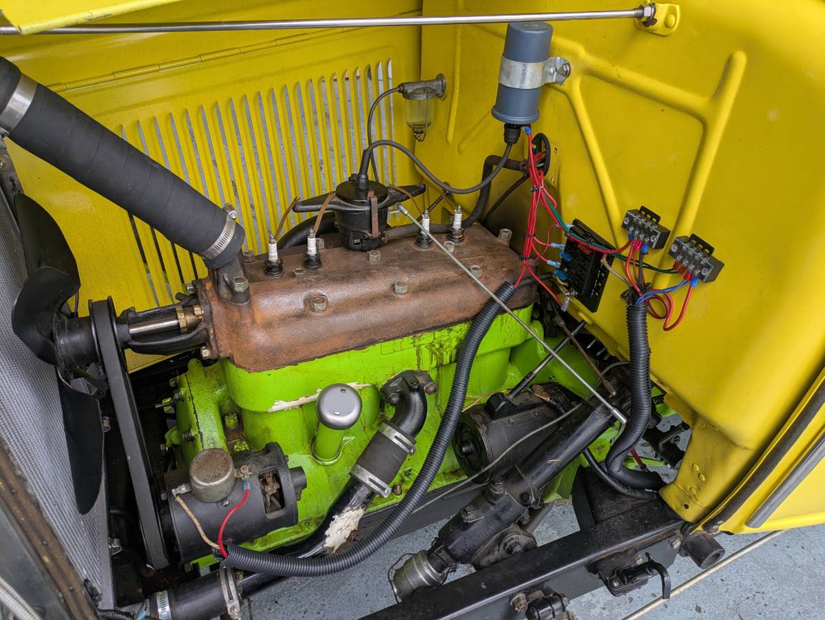Ford-roadster-1931-yellow-12