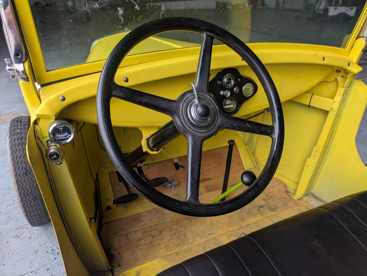 Ford-roadster-1931-yellow-9