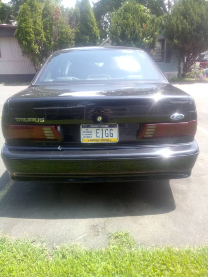 Ford-taurus-sho-1990-black-1