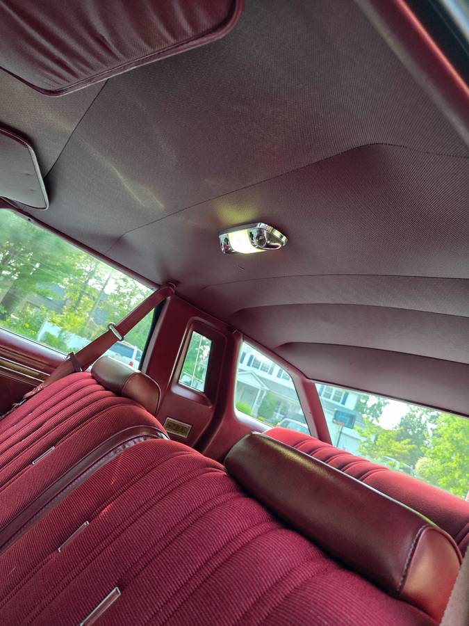 Ford-thunderbird-1977-white-12