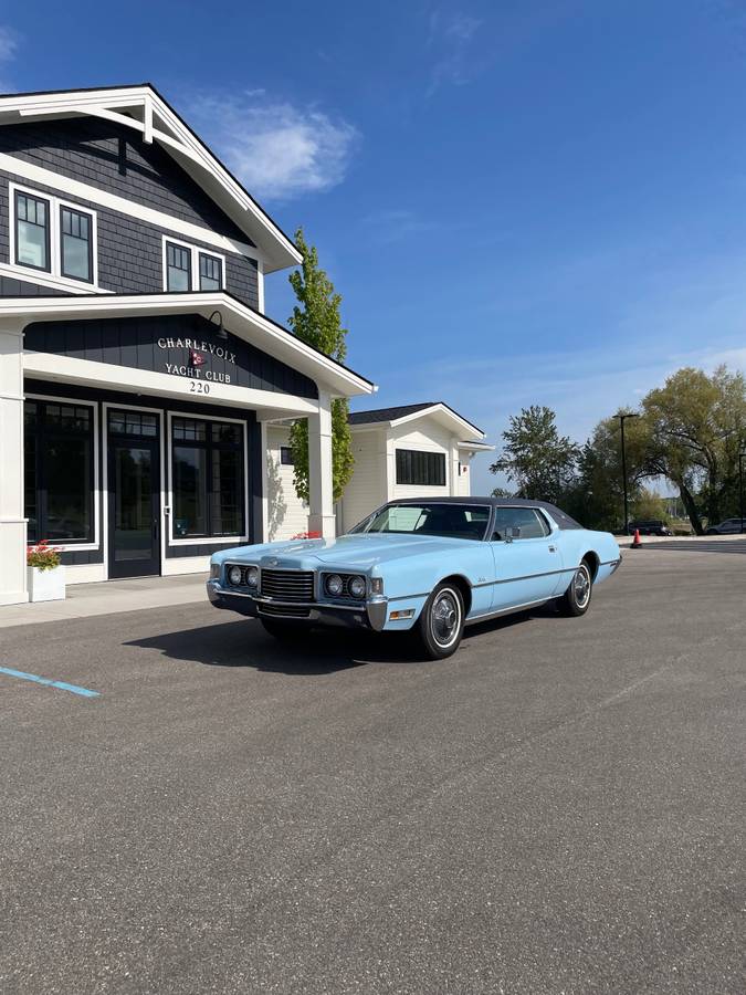Ford-thunderbird-coupe-1972-blue-1