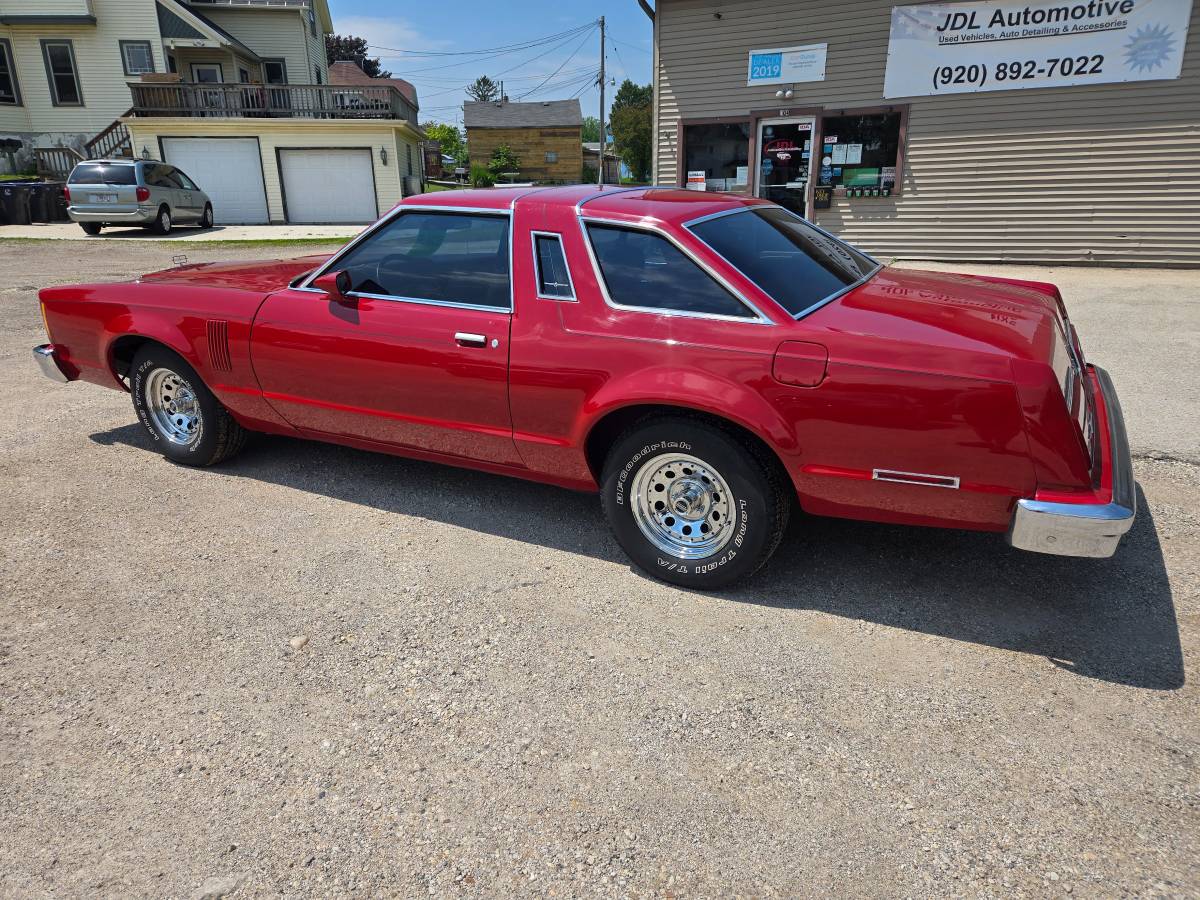 Ford-thunderbird-coupe-1977-red-1