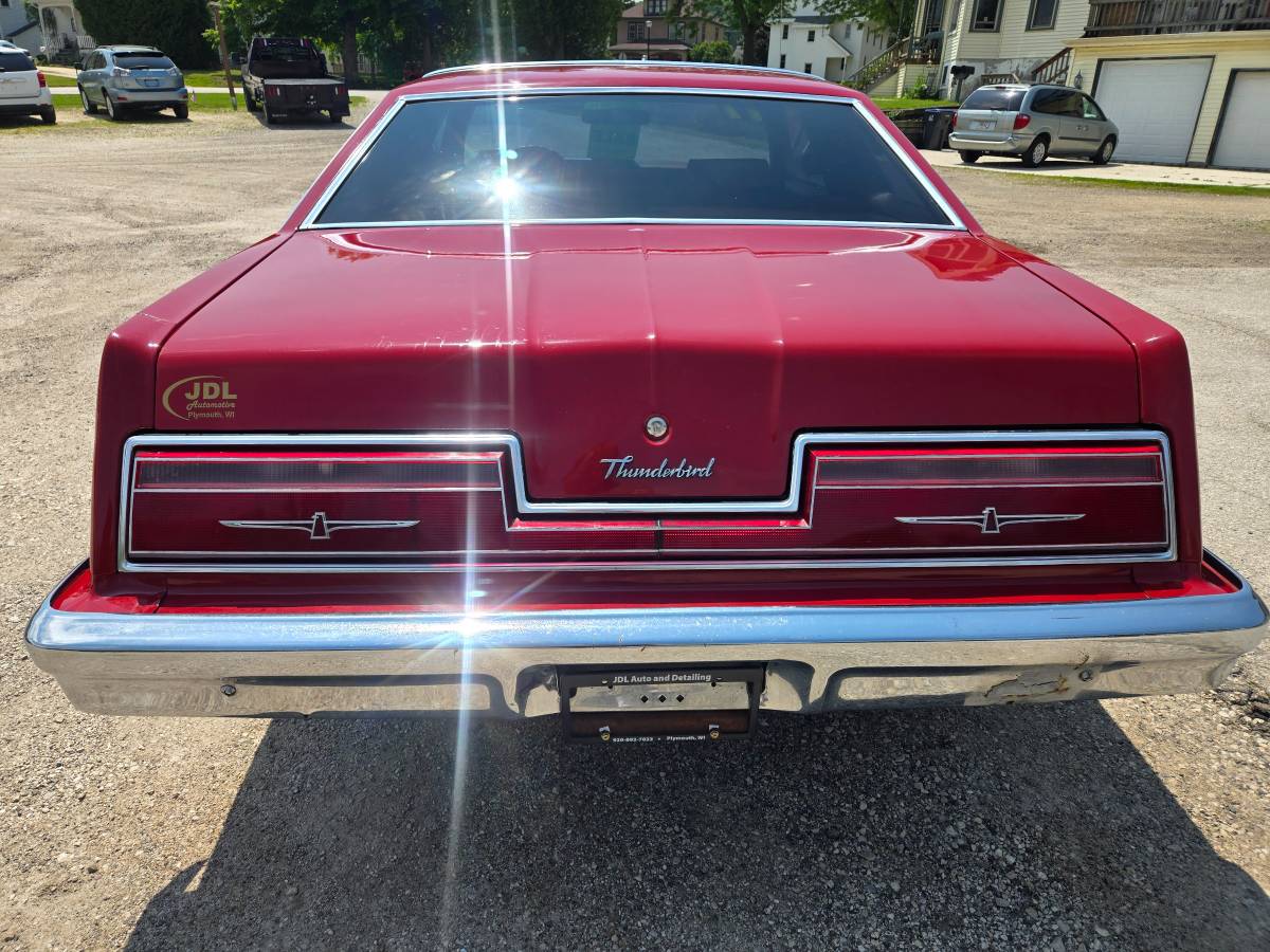 Ford-thunderbird-coupe-1977-red-2